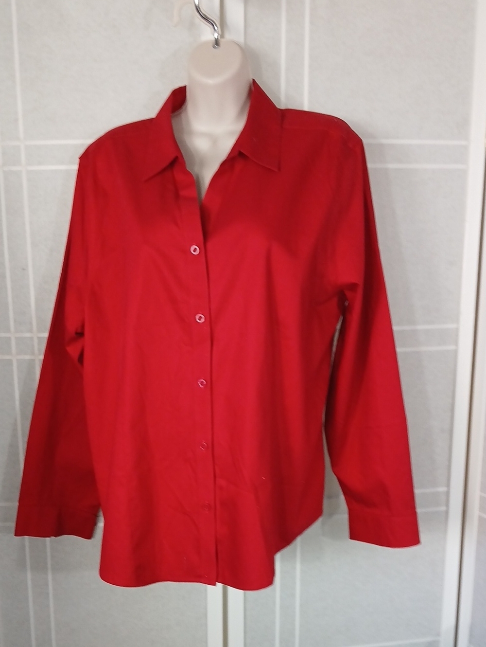 Red Chico's Buttondown Wrinkle-resistant Cotton Shirt XL